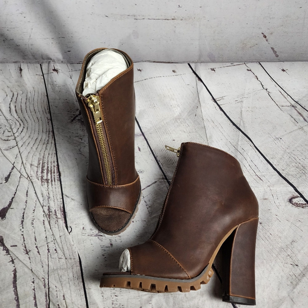 Michael Antonio Brown Peep Toe Zip Up Heeled Boot Size 9 NIB